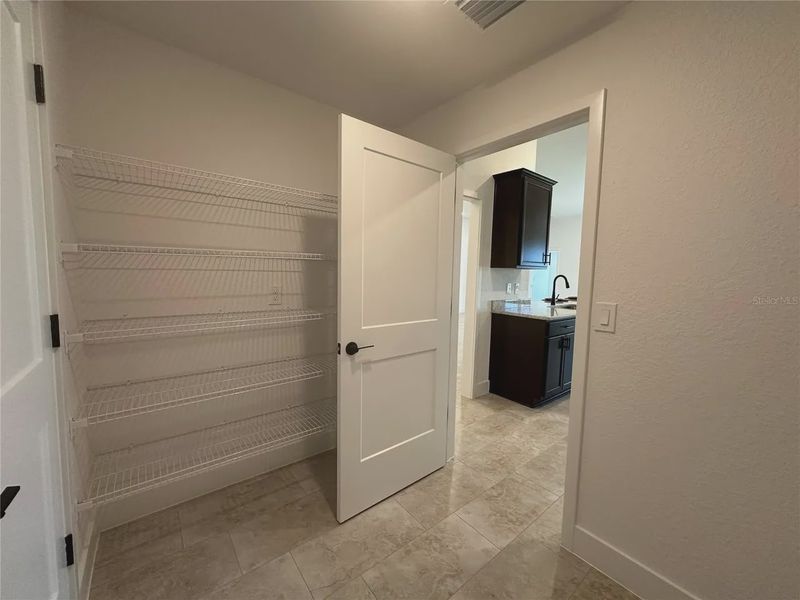 Spacious, unfurnished interior of a new home in Densan Park, Oxford (Image 10).