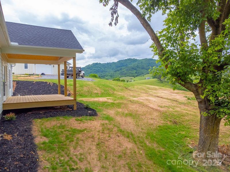 Exterior details and patio area of a home in , Clyde (Image 21).
