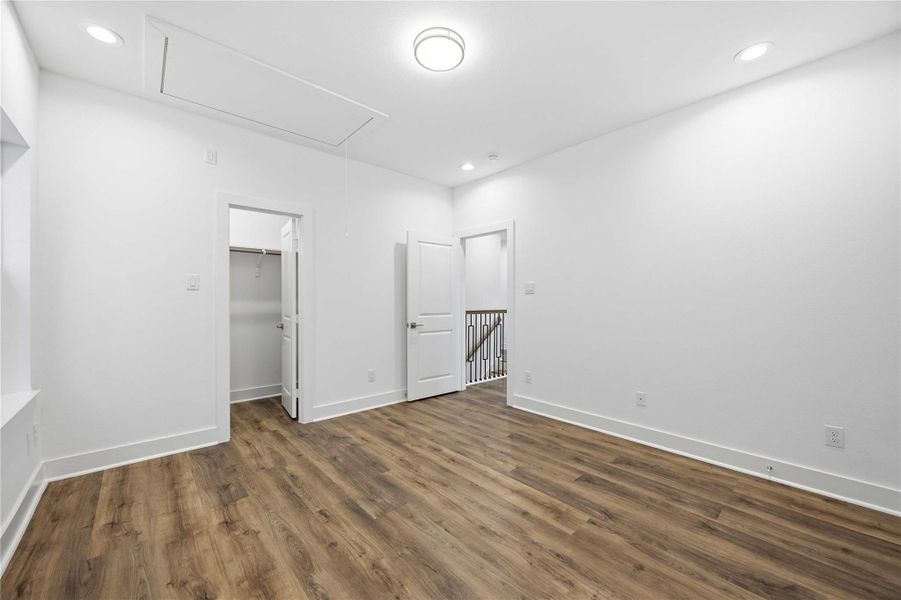 Spacious, unfurnished interior of a new home in , Houston (Image 20).