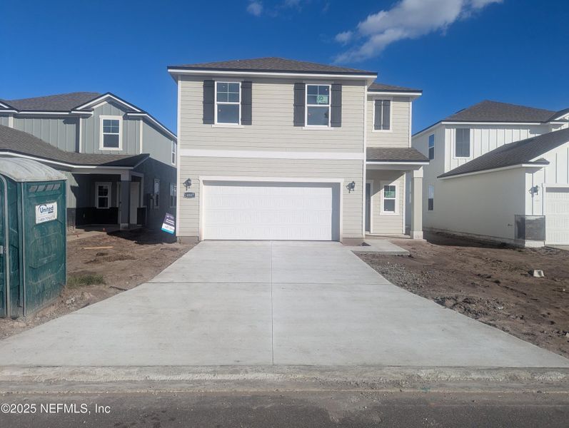 Exterior details and patio area of a home in , Jacksonville (Image 1).