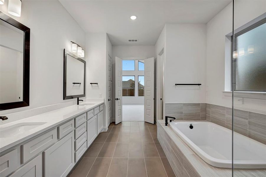 Furnished interior view inside a new home in Terraces – Estates, Rockwall (Image 5). Furnished interior view inside a new home in Terraces – Estates, Rockwall (Image 5).