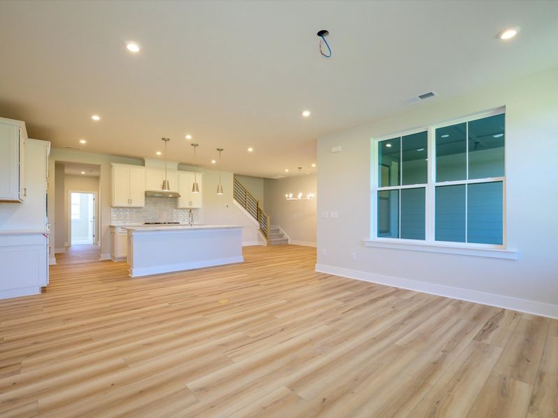 Spacious, unfurnished interior of a new home in Seven Oaks, Belmont (Image 15).