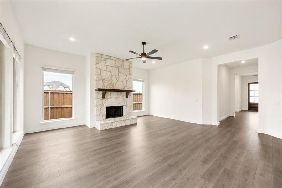 Spacious, unfurnished interior of a new home in Meraki, Forney (Image 26).