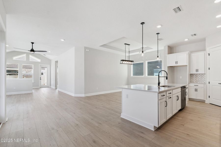 Furnished interior view inside a new home in Crosswinds 40’, Ponte Vedra (Image 14).