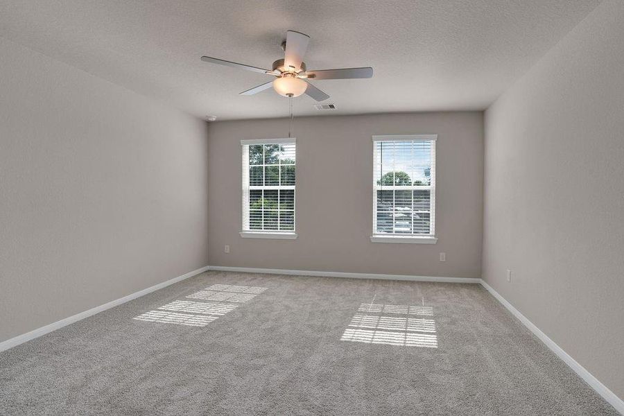 Spacious, unfurnished interior of a new home in , Texas City (Image 15).