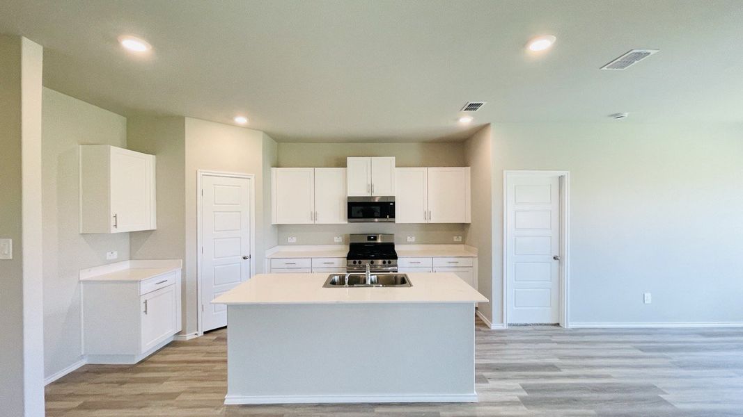 Furnished interior view inside a new home in Sunnycreek, Fort Worth (Image 6).