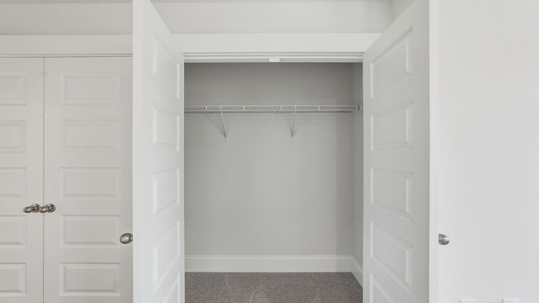 Spacious, unfurnished interior of a new home in Sheep Island, Summerville (Image 32).