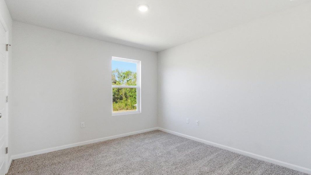Spacious, unfurnished interior of a new home in Misting Springs, Crawfordville (Image 33).