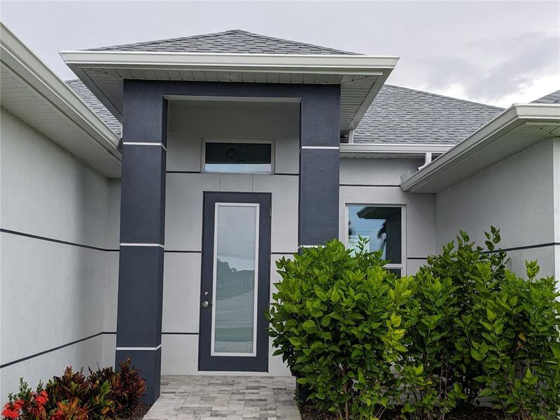 Exterior details and patio area of a home in , Cape Coral (Image 22).