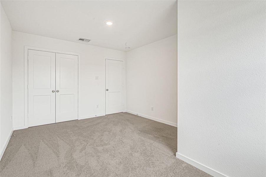 Spacious, unfurnished interior of a new home in Laurel Farms, Brookshire (Image 24).