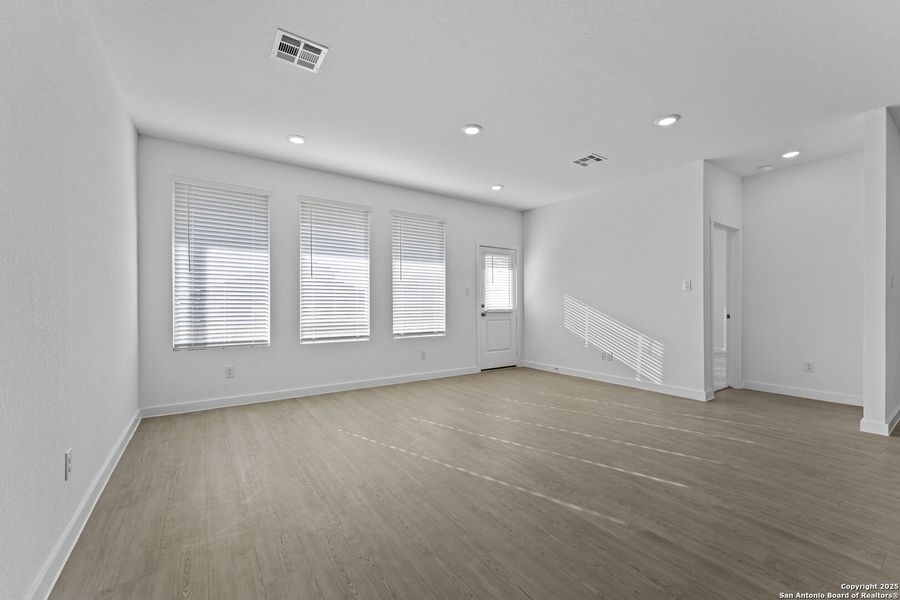 Spacious, unfurnished interior of a new home in , New Braunfels (Image 23). Spacious, unfurnished interior of a new home in , New Braunfels (Image 23).