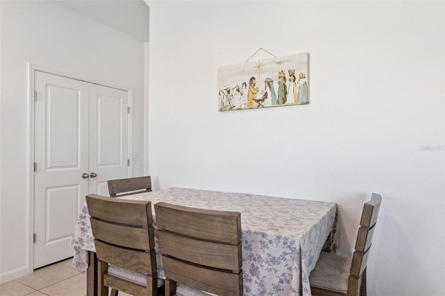 Furnished interior view inside a new home in Hills of Minneola, Minneola (Image 8).