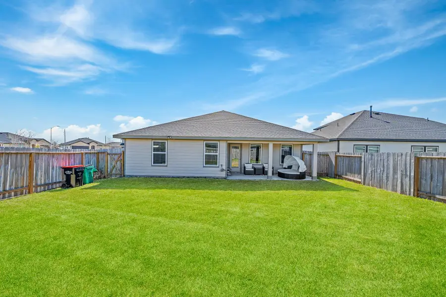 Exterior details and patio area of a home in , Fulshear (Image 4).