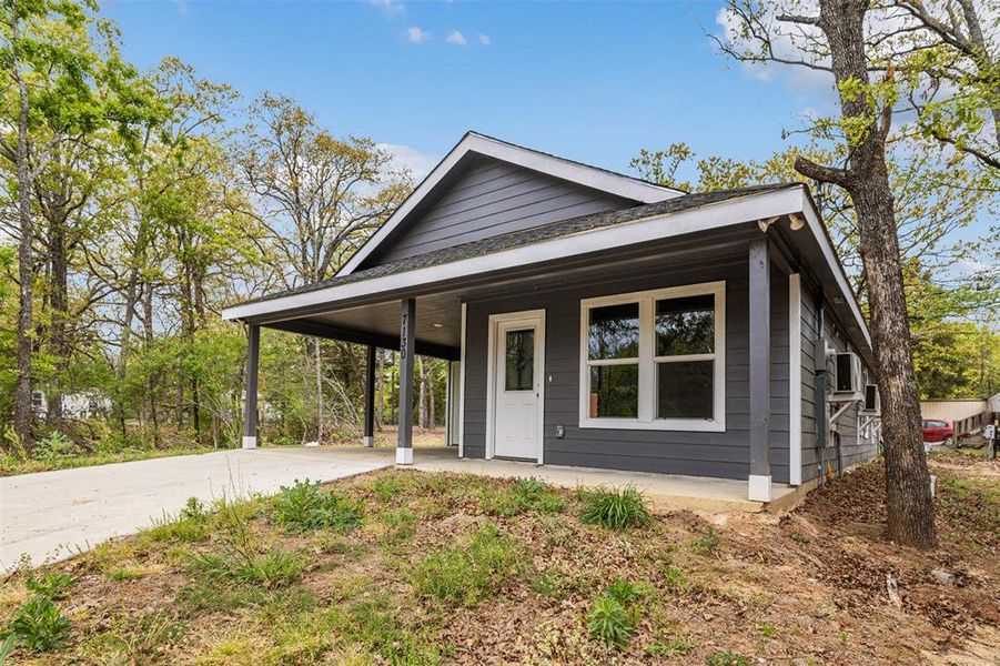 Exterior details and patio area of a home in , Mabank (Image 3). Exterior details and patio area of a home in , Mabank (Image 3).