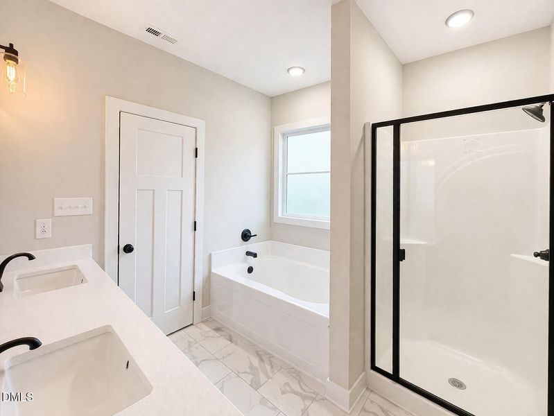 1F5387F8-C7DE-4F3E-AD27-B5F63FAE1B92 1F5387F8-C7DE-4F3E-AD27-B5F63FAE1B92