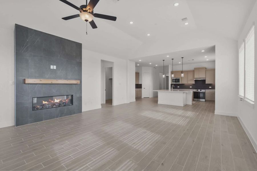Representative unfurnished interior of a home built from the Nicklaus by Chesmar Homes in Riceland Alley Loads, Mont Belvieu (Image 60).