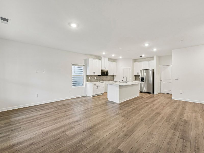 Spacious, unfurnished interior of a new home in Nolen Farm, Gastonia (Image 12).