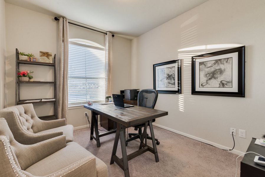 Representative furnished interior of a home built from the Floor Plan 1759 by Colina Homes in Grand Magnolia, Magnolia (Image 41). Representative furnished interior of a home built from the Floor Plan 1759 by Colina Homes in Grand Magnolia, Magnolia (Image 41).