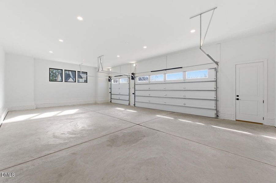 5856 Carriage Gate-43