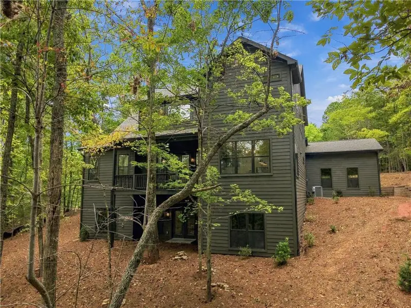 Image 70 of a home in .