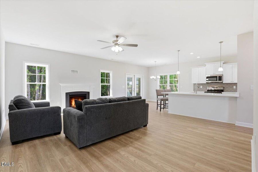 17-400 Creeks Edge Dr-17