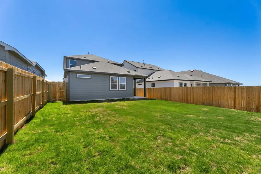 Representative exterior details of a home built from the Colorado by Hakes Brothers in Veranda Designer, San Antonio (Image 3).