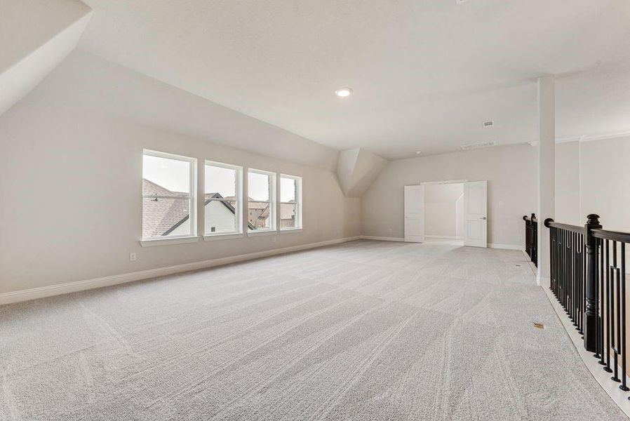 Spacious, unfurnished interior of a new home in South Pointe, Mansfield (Image 19).