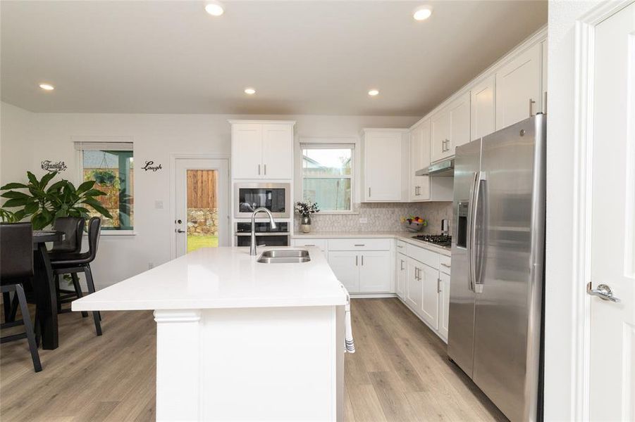Furnished interior view inside a new home in , Fort Worth (Image 15). Furnished interior view inside a new home in , Fort Worth (Image 15).