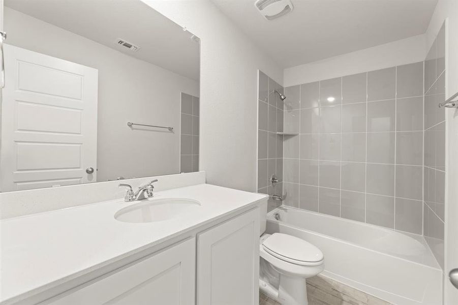 06. 108 Meadow - 2ND Bath 06. 108 Meadow - 2ND Bath