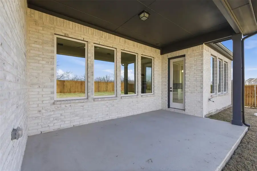 Exterior details and patio area of a home in , Sherman (Image 4).