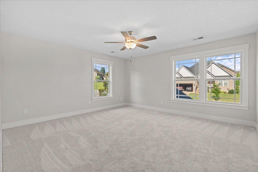 Spacious, unfurnished interior of a new home in Lakeside at Blue Ridge Plantation, Taylors (Image 31).