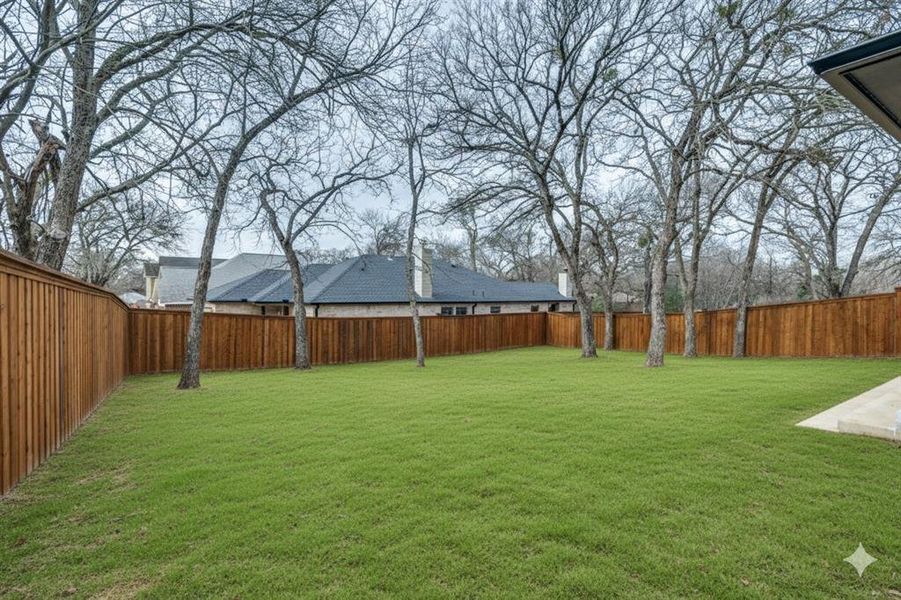 Exterior details and patio area of a home in , Seagoville (Image 4).