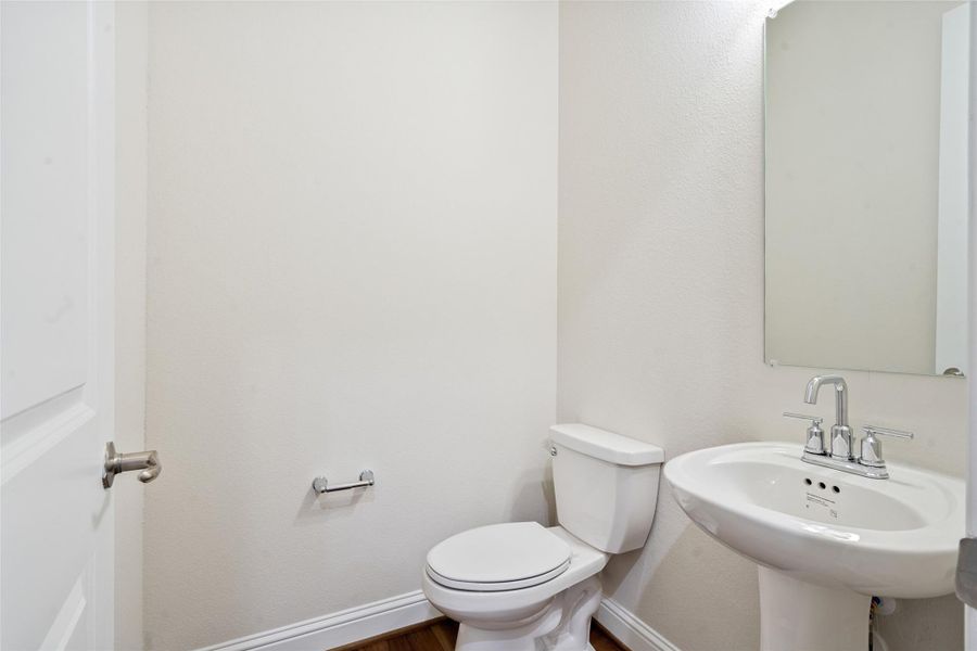 Furnished interior view inside a new home in Brookewater, Rosenberg (Image 11).