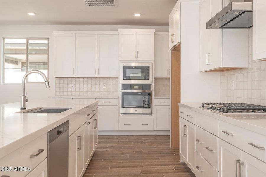 Tri Pointe Waterston Central 297 - Kitch