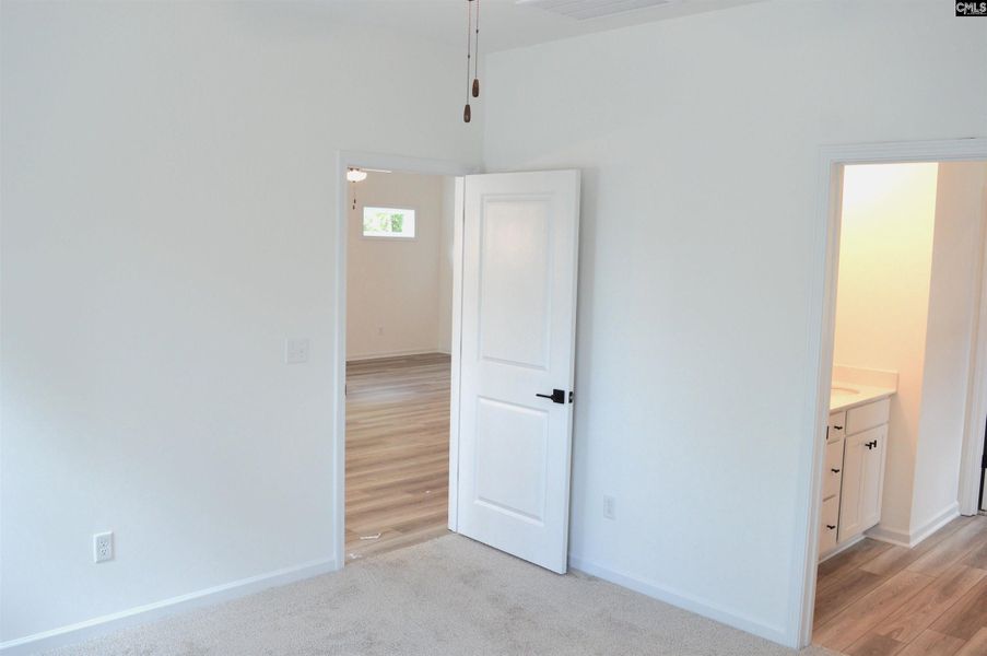 Spacious, unfurnished interior of a new home in Bickley Station, Irmo (Image 35).