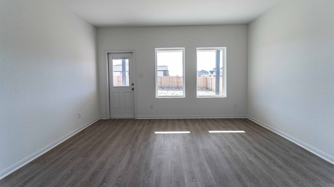 Spacious, unfurnished interior of a new home in Katzer Ranch, Converse (Image 20).