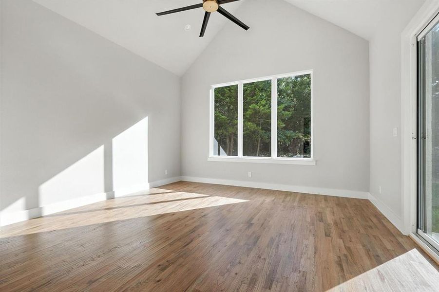 Spacious, unfurnished interior of a new home in , Waxahachie (Image 26).