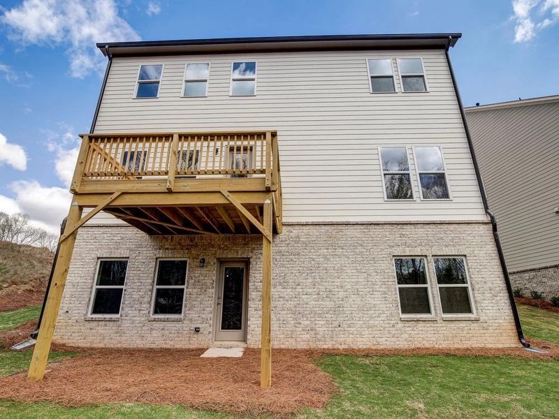 Sample Photo: Rear Exterior