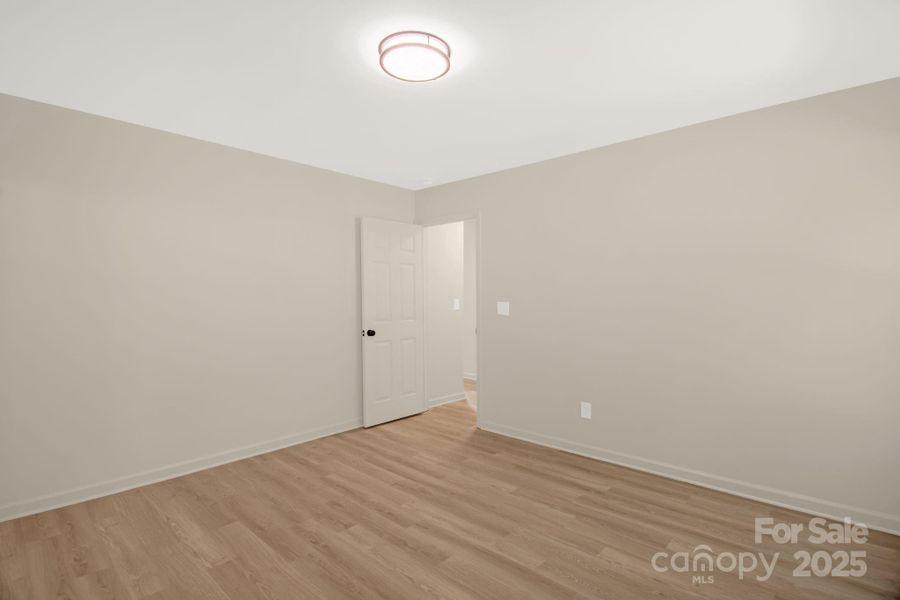 Spacious, unfurnished interior of a new home in , Lexington (Image 16).