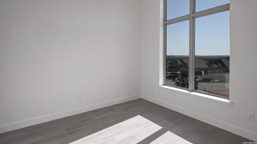 Spacious, unfurnished interior of a new home in Johnson Ranch, Bulverde (Image 14).