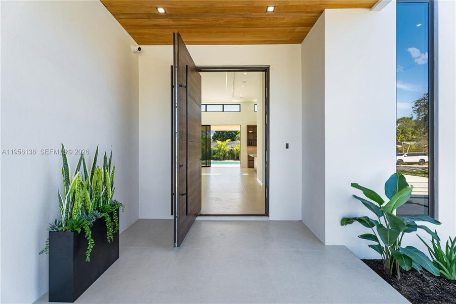 Exterior details and patio area of a home in , Miami (Image 28).