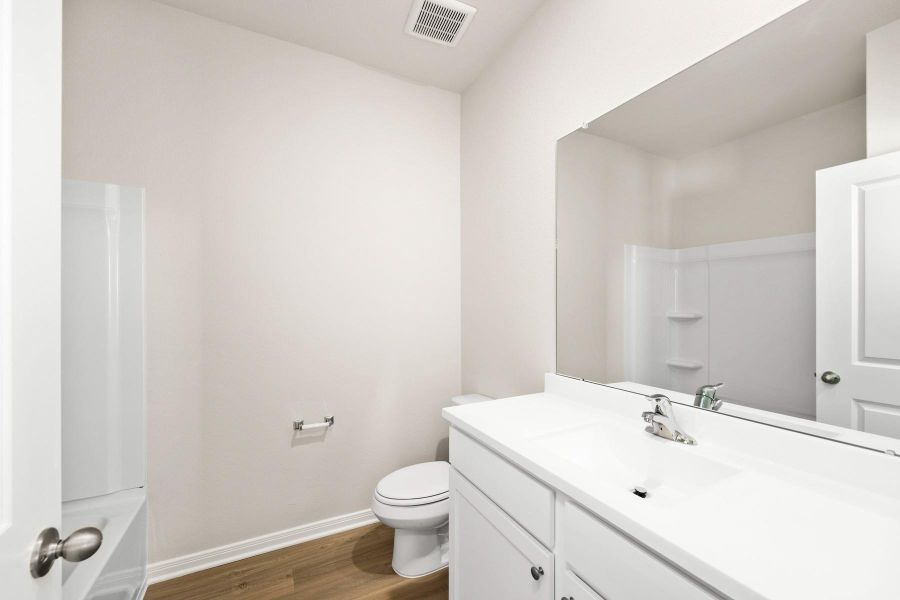 Furnished interior view inside a new home in Lago Mar, Texas City (Image 6).