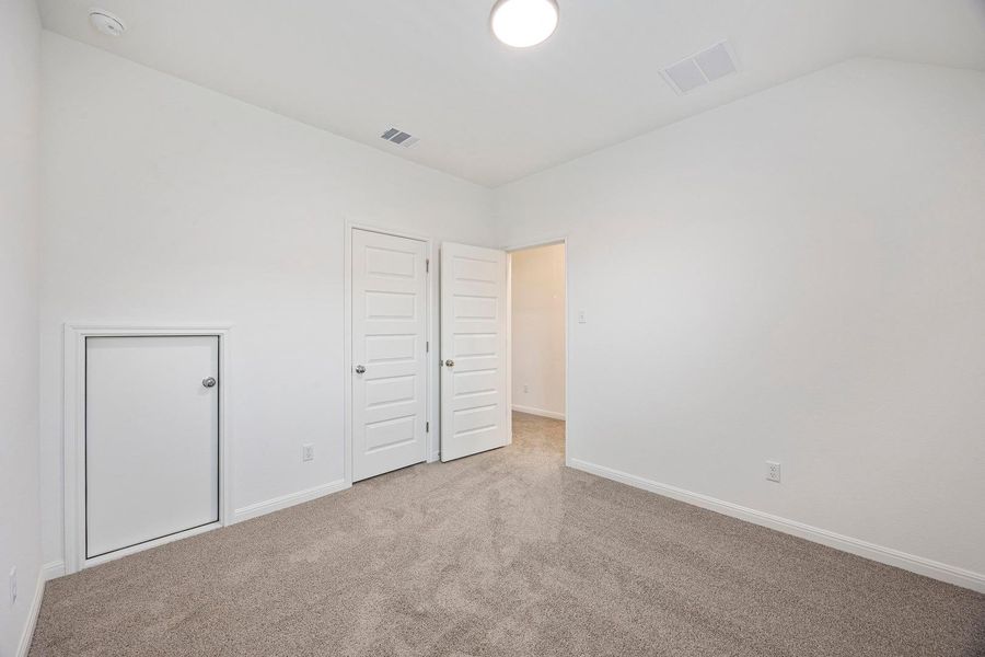Spacious, unfurnished interior of a new home in Trinity Ranch, Elgin (Image 26).