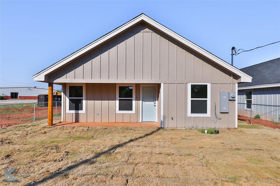 Exterior details and patio area of a home in , Abilene (Image 15).
