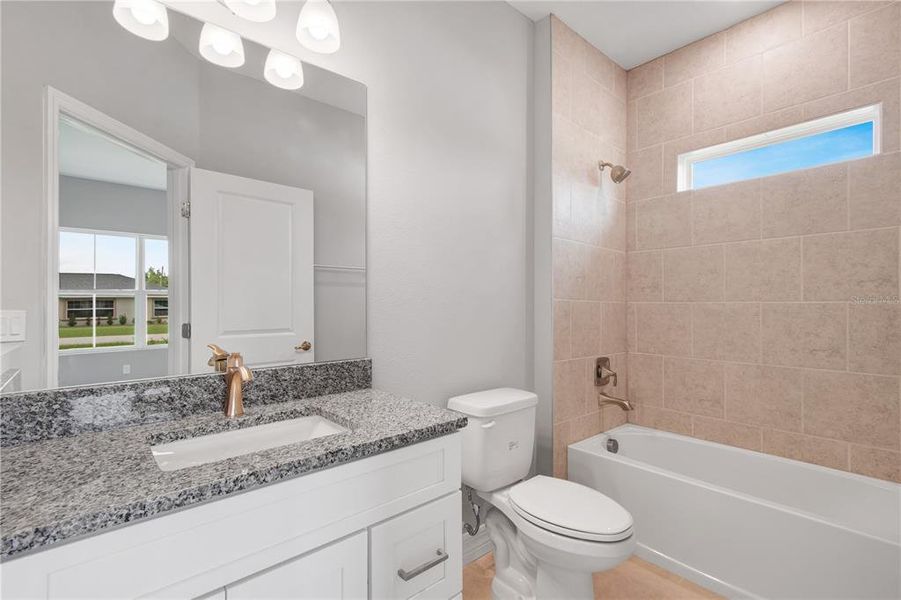 Spacious, unfurnished interior of a new home in , Ocala (Image 20).