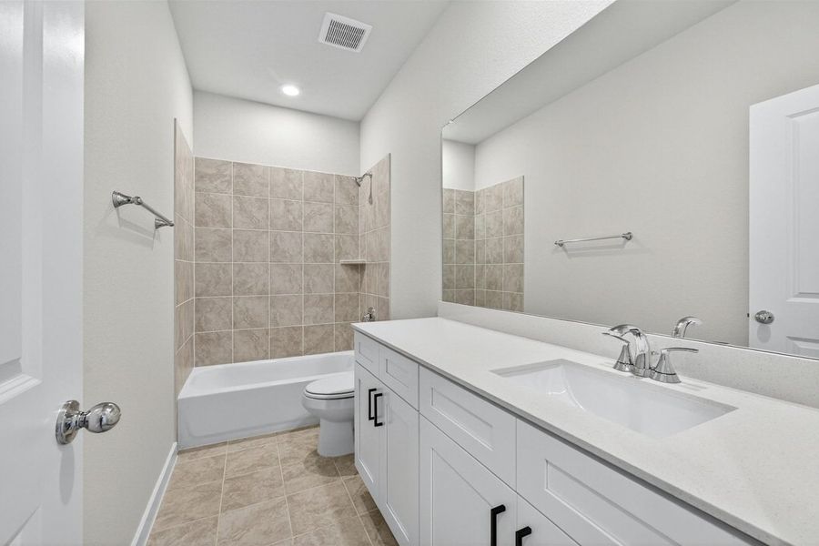 Representative furnished interior of a home built from the The Amherst by Lillian Custom Homes in Freeman Farm, Kaufman (Image 13). Representative furnished interior of a home built from the The Amherst by Lillian Custom Homes in Freeman Farm, Kaufman (Image 13).