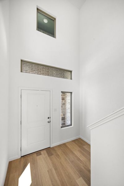Spacious, unfurnished interior of a new home in Trinity Ranch, Elgin (Image 29).