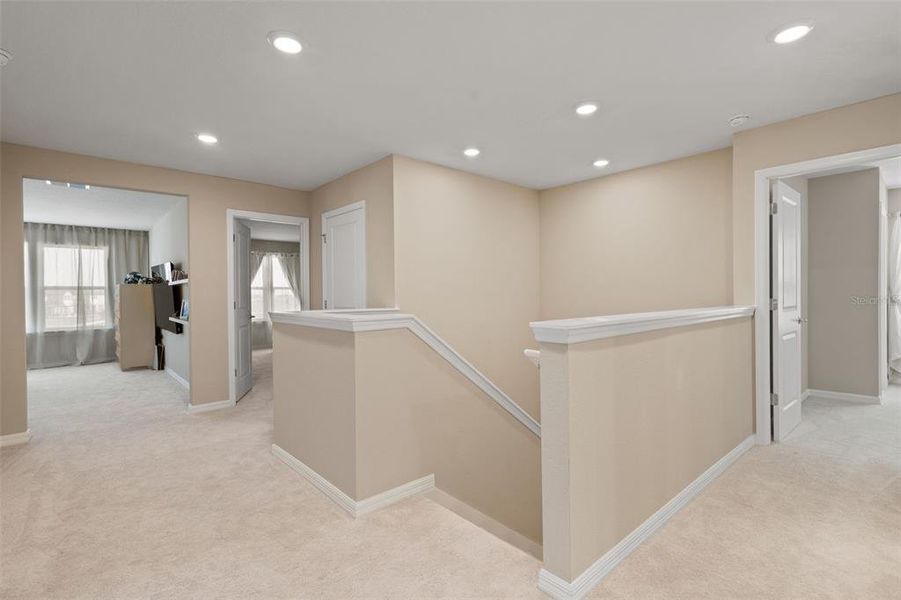 Spacious, unfurnished interior of a new home in , Winter Garden (Image 21).