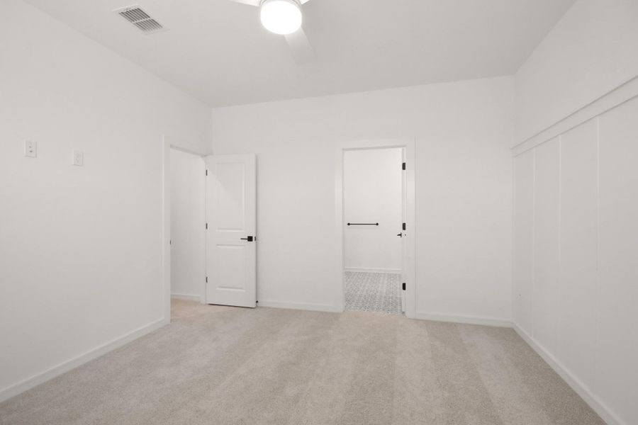 Private primary suite (*Photo not of actual home and used for illustration purposes only.)