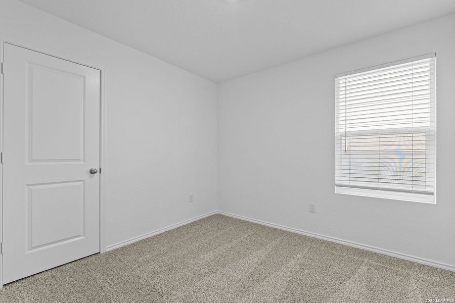 Spacious, unfurnished interior of a new home in Stonehill, San Antonio (Image 22).